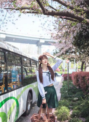 女生尿口网站_720在线观看高清