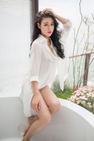 女大学生沙龙室3_高清完整版免费全集免费观看