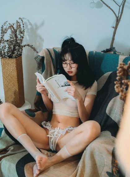 年轻胸大的阿韩国_BD韩语在线手机播放