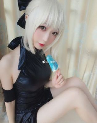 他扯开我的奶罩一摸就流水_蓝光免费全集观看