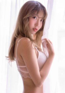 杨贵妃淫吏_十万网红美女美酱